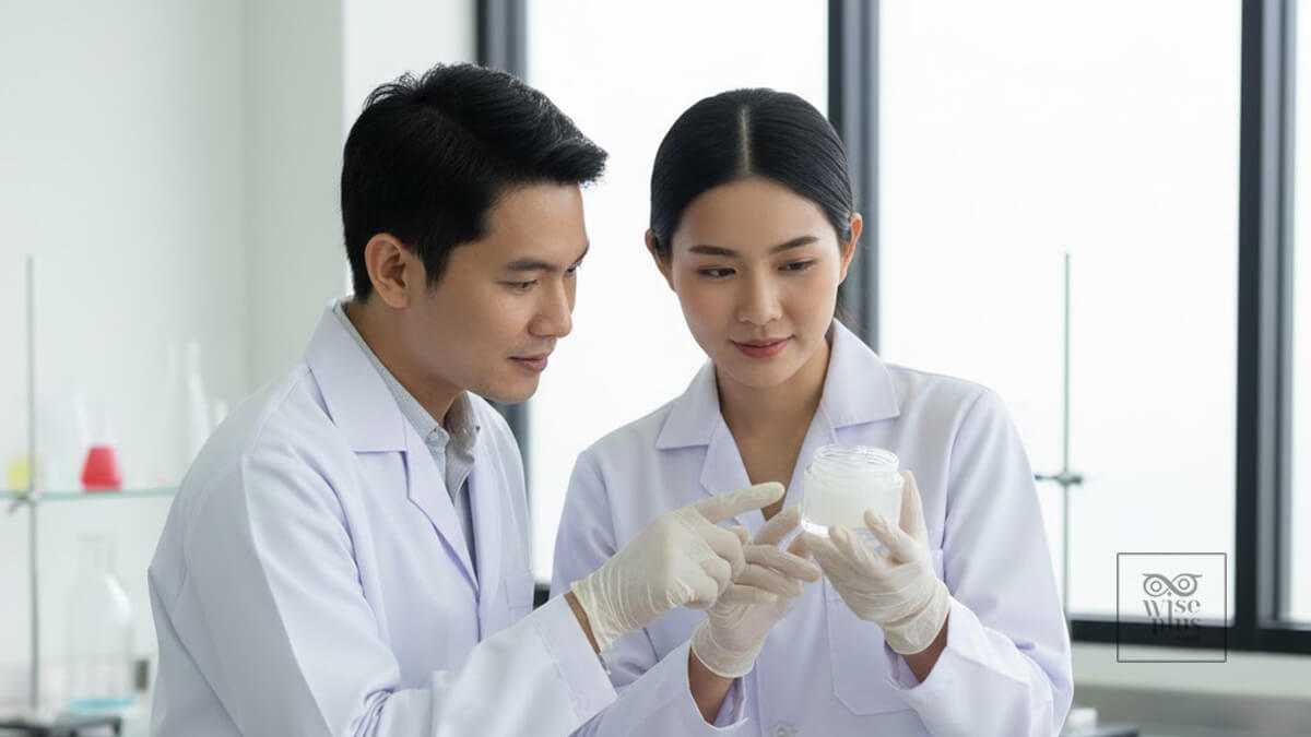 การพัฒนาสูตรสกินแคร์ปิโตรเลียมเจลลี่ในห้องแล็บโออีเอ็ม