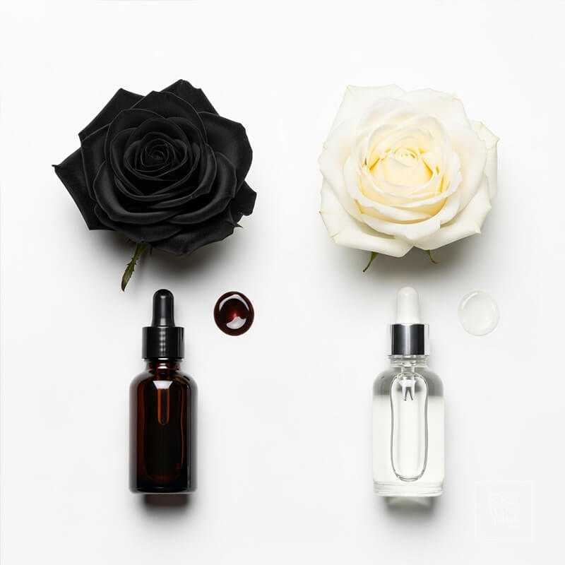 เปรียบเทียบคุณสมบัติกุหลาบดำกับกุหลาบขาวในเซรั่มบำรุงผิว