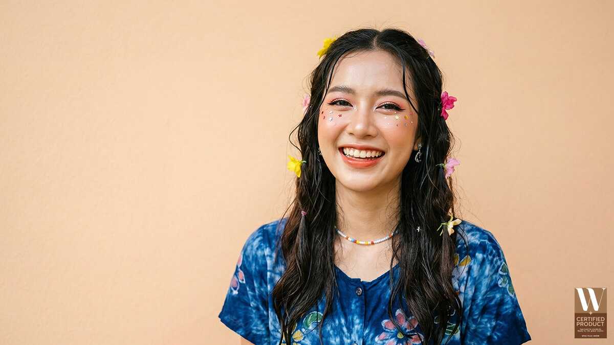 เทรนด์แต่งหน้าสงกรานต์มาแรง ผิวโกลว์ติดทนกันน้ำ