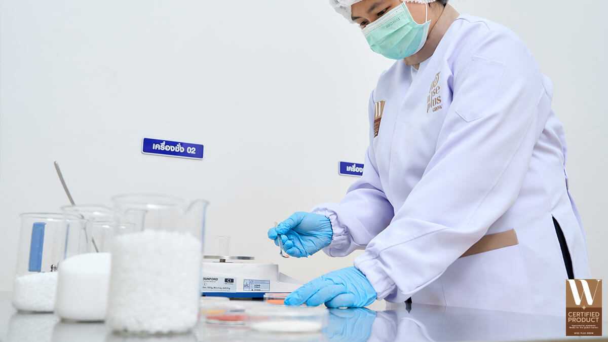 กระบวนการบรรจุภัณฑ์ในโรงงานผลิตครีมแบบ OEM มืออาชีพ