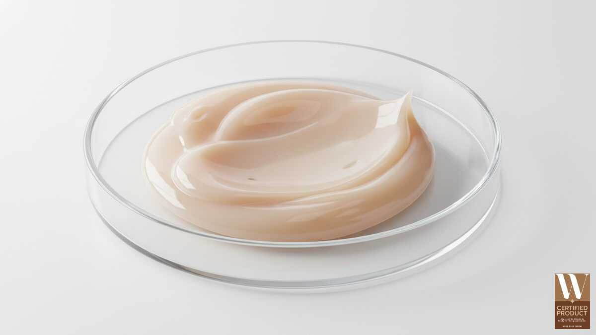 คุณสมบัติของมอยส์เจอไรเซอร์เนื้อบาล์มที่ช่วยเคลือบและล็อกน้ำสำหรับผิวต้องการฟื้นฟูขั้นสูง