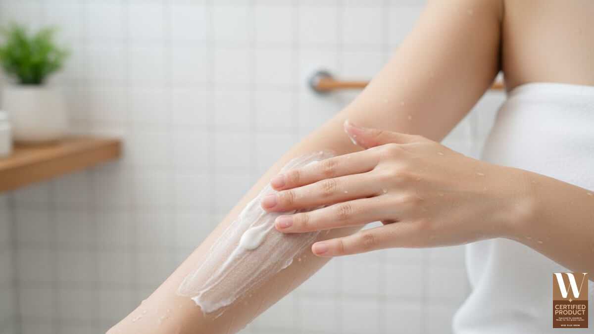 วิธีใช้สครับมะเขือเทศฟองนมอย่างอ่อนโยน