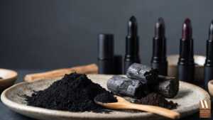 สีดำในลิปสติกเกิดจากอะไร
