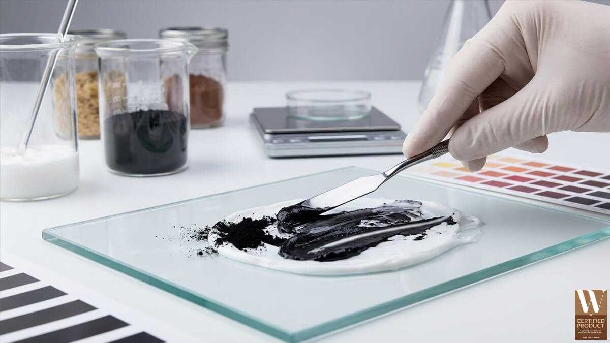 เม็ดสีดำต่อการพัฒนาสูตรเครื่องสำอางและการปรับโทนสีของผลิตภัณฑ์