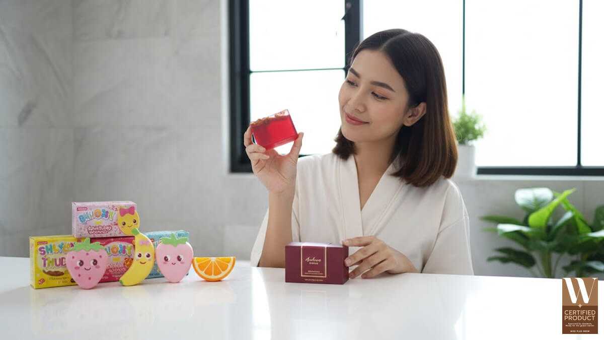 เปรียบเทียบสบู่กลิ่นผลไม้ทั่วไปกับสบู่คอกเทลเรดฟรุตตี้โทนพรีเมียม